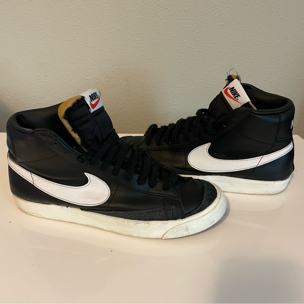 Nike blazer Men's Black and White High-Top Sneakers